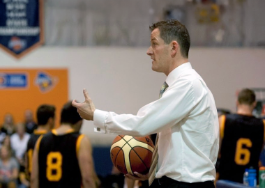 Warren_Estcourt_coach
